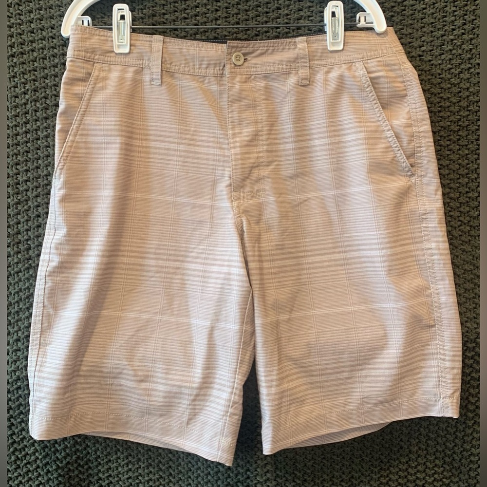 Mossimo Supply Co Men’s Tan Plaid Hybrid Shorts Poly/Spandex Blend; Size 32